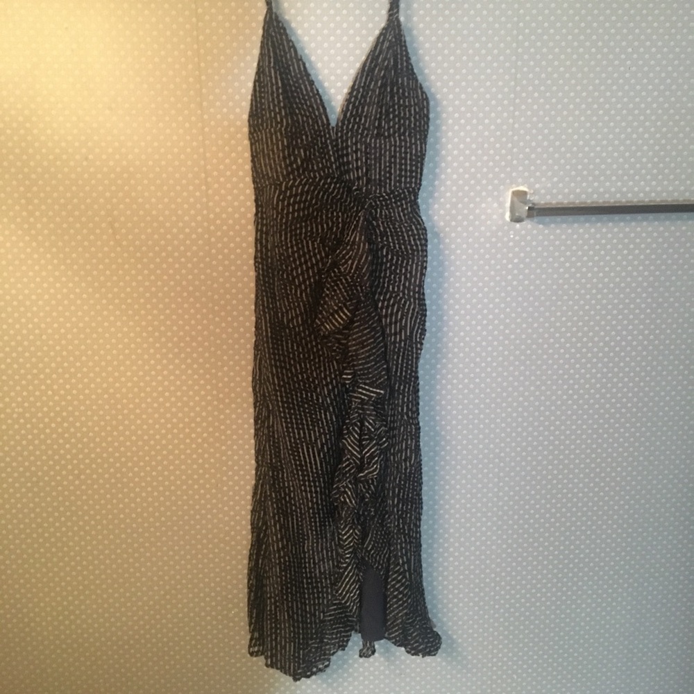 ❌Sold!❌ Chrissy Teigen x Revolve Dominic Midi - Picture 4 of 11